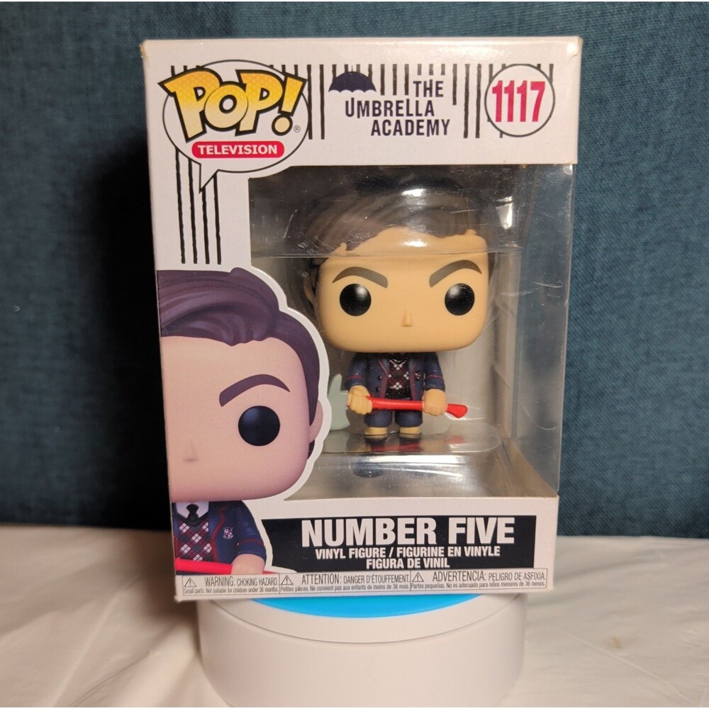 Funko Pop Television Umbrella Academy Number Five 1117 Vinyl in Box w Protector